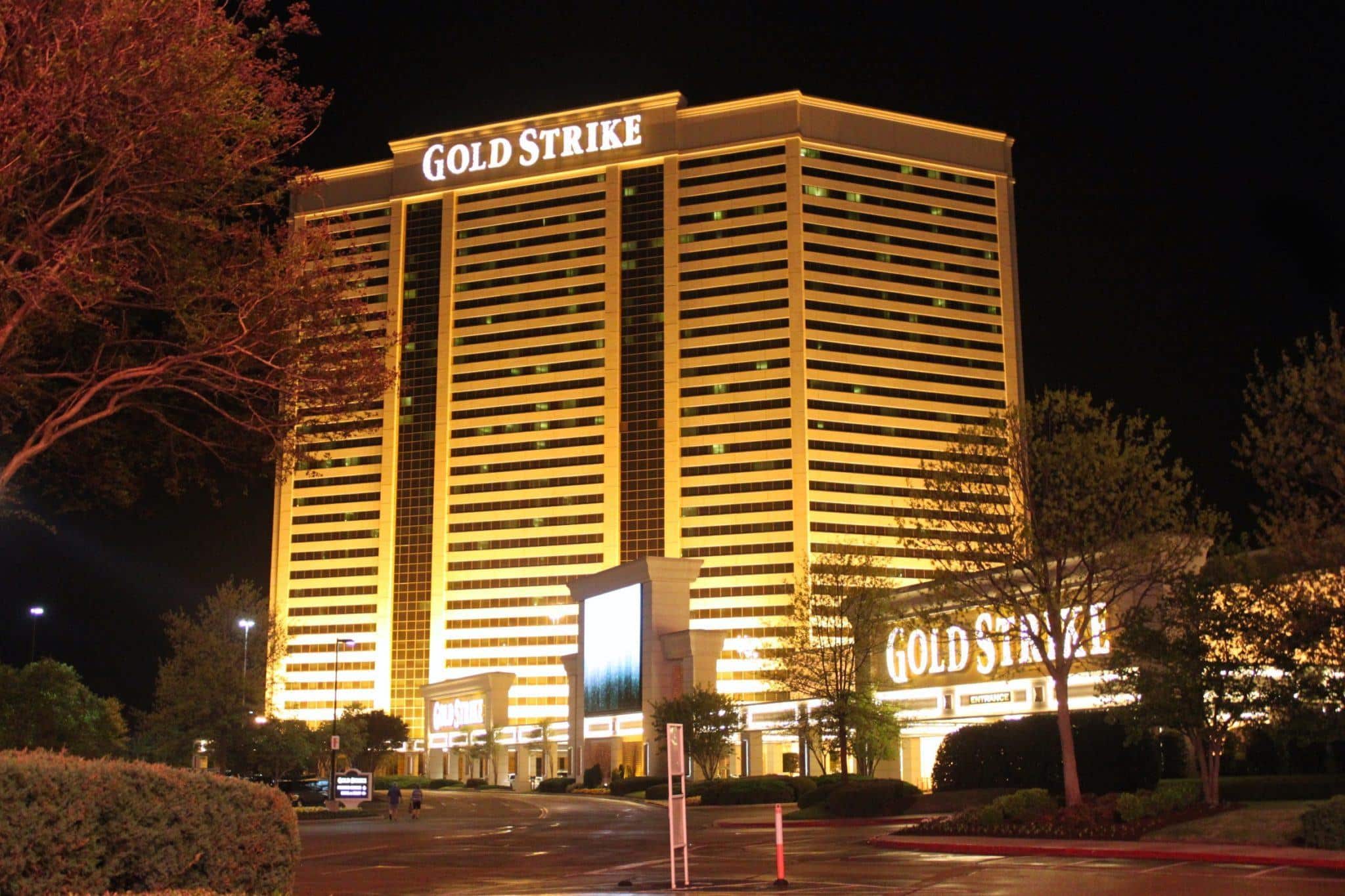 gold strike tunica phone number