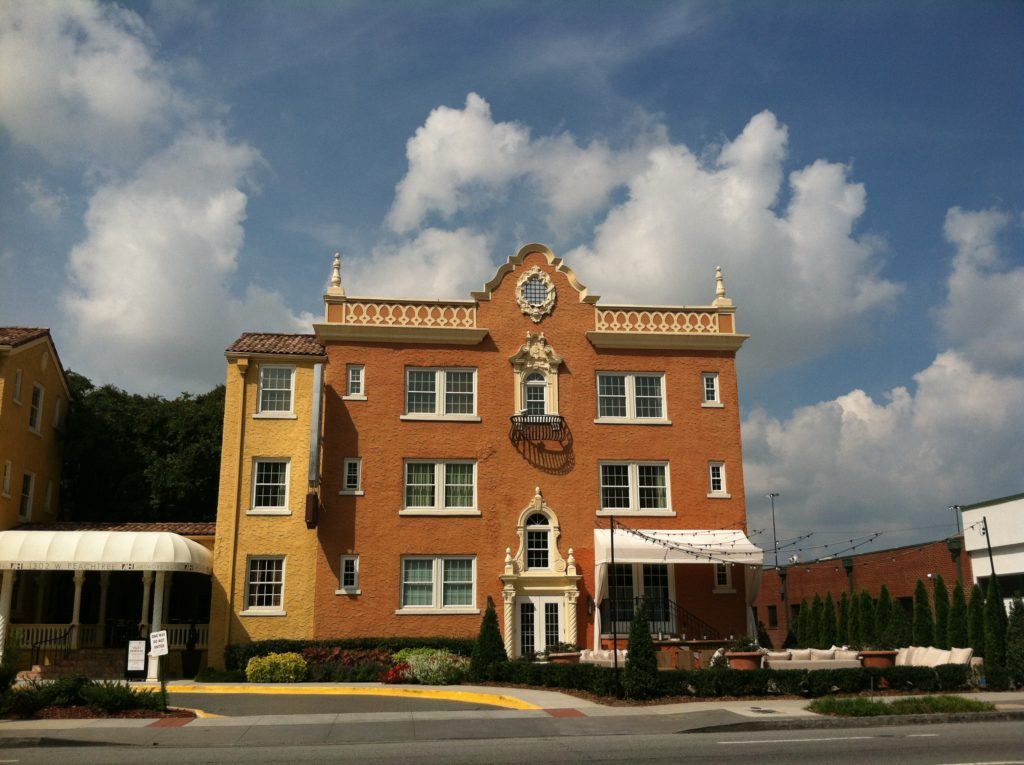 where to stay in atlanta